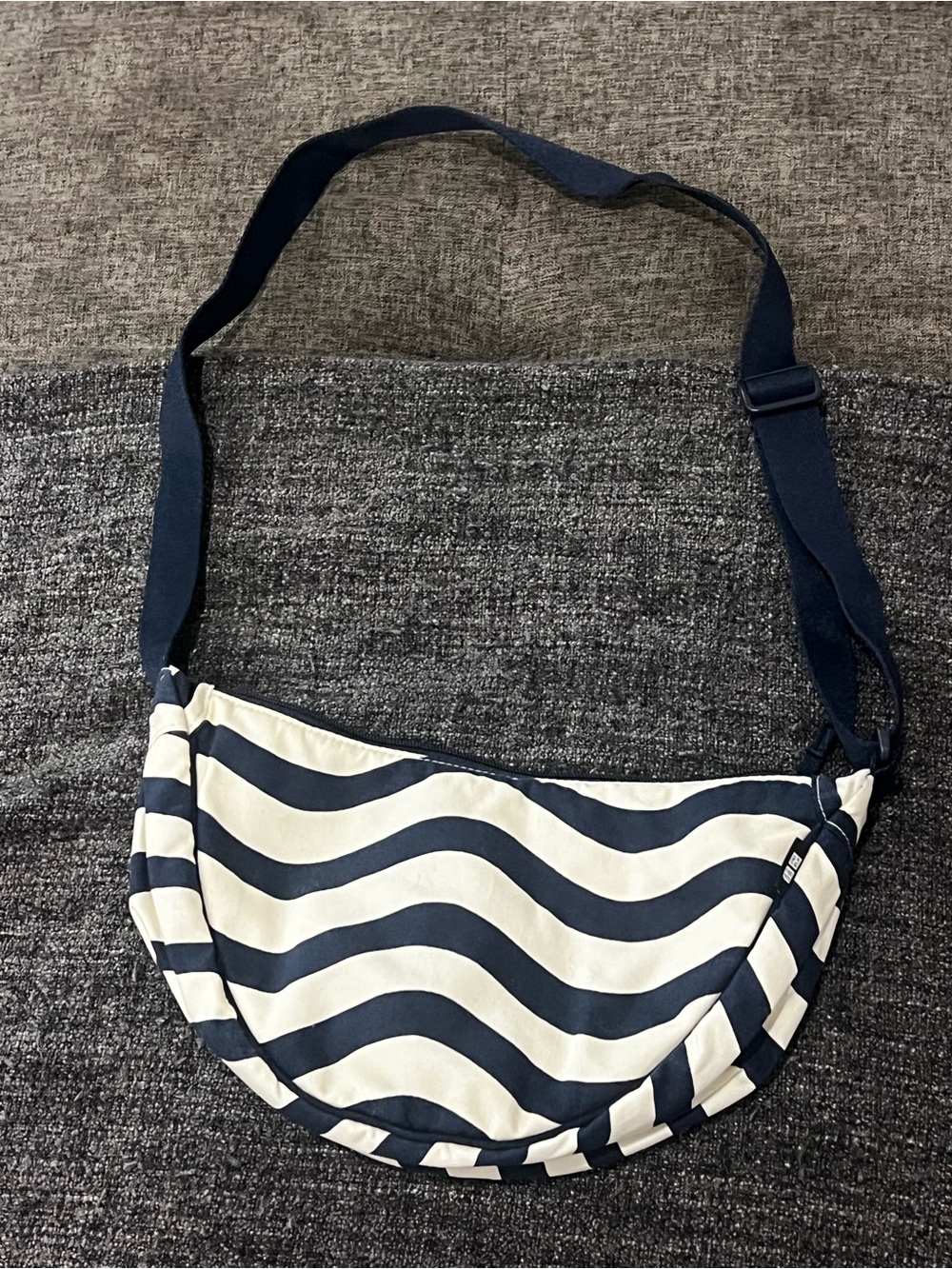 Uniqlo Navy and White Wave-Pattern Crossbody